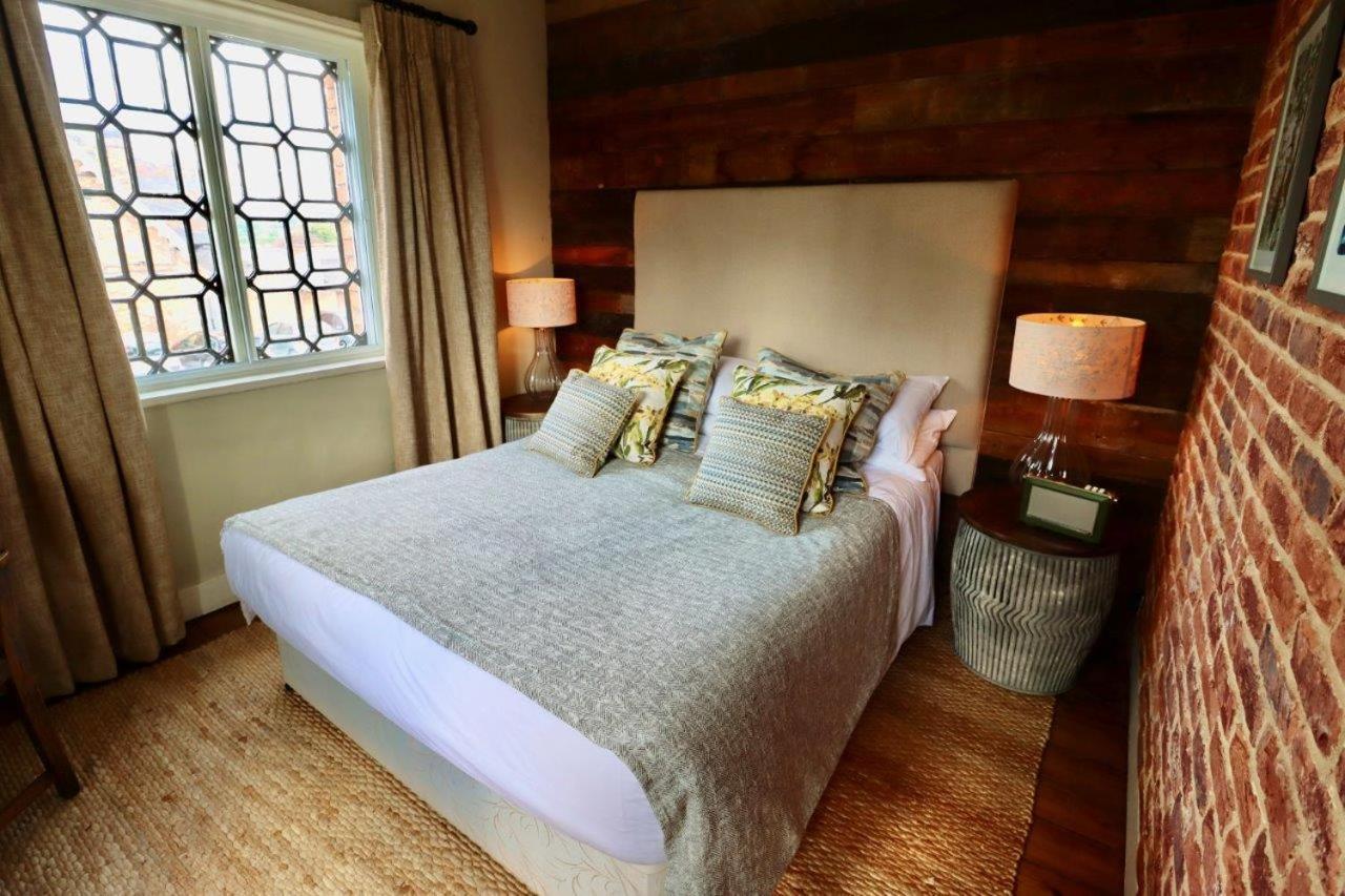 The Cholmondeley Arms Hotel Wrenbury Ngoại thất bức ảnh