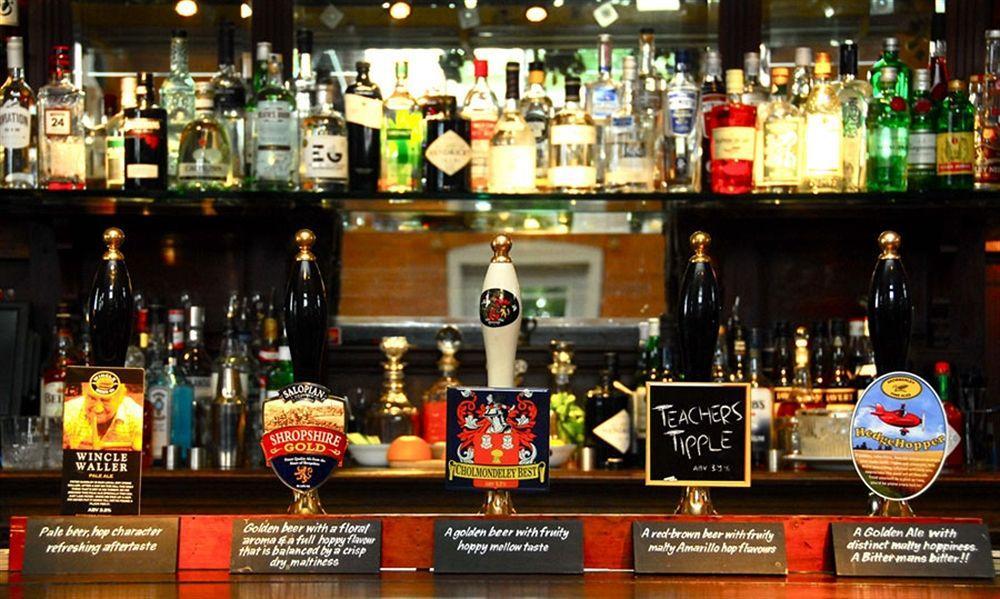 The Cholmondeley Arms Hotel Wrenbury Ngoại thất bức ảnh
