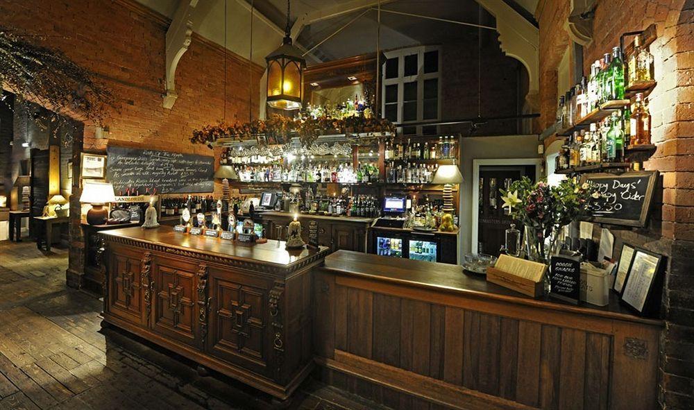 The Cholmondeley Arms Hotel Wrenbury Ngoại thất bức ảnh