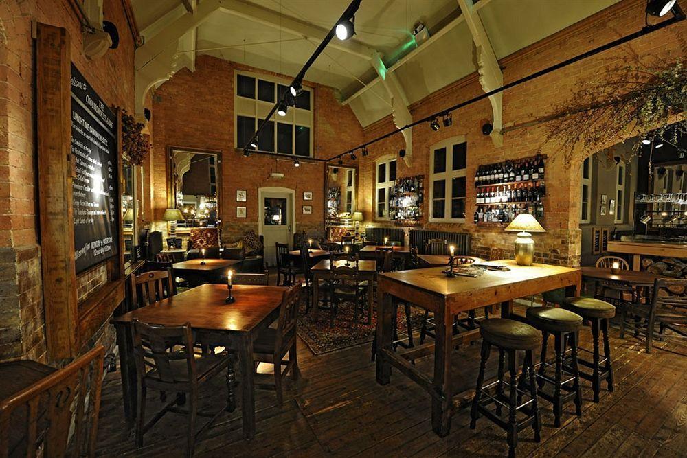 The Cholmondeley Arms Hotel Wrenbury Ngoại thất bức ảnh