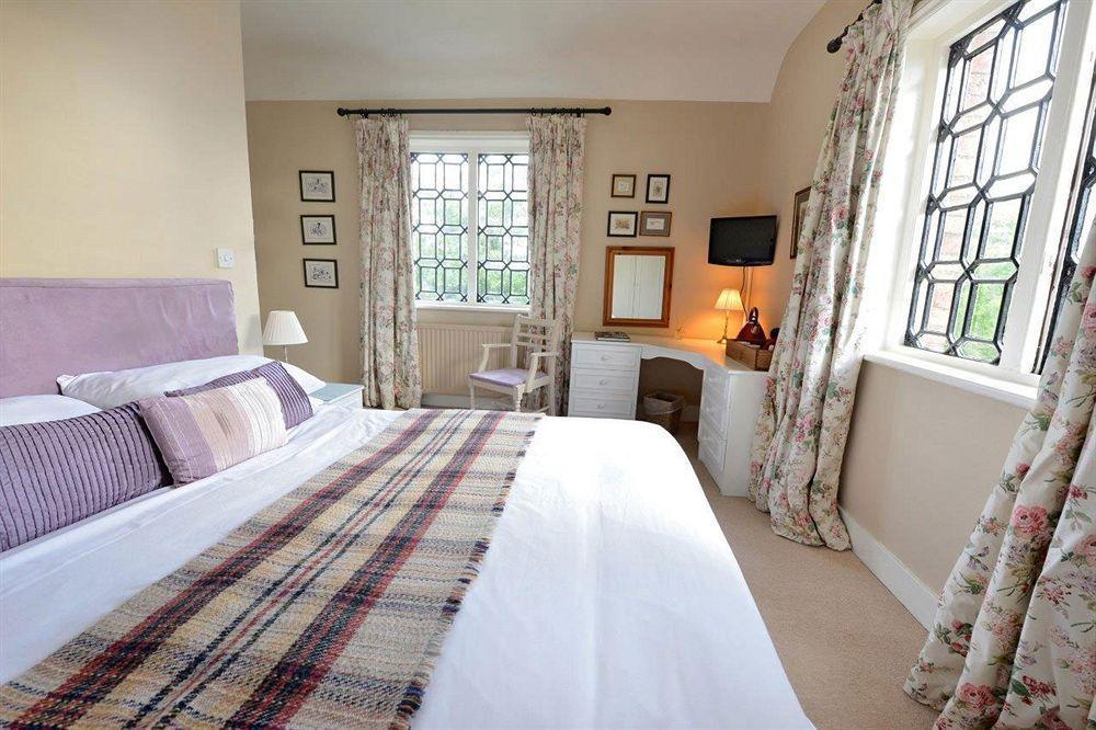 The Cholmondeley Arms Hotel Wrenbury Ngoại thất bức ảnh
